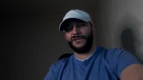 Snapshot of henryaxe chatting on 10/12/25, 01:48 HenryAxe online show from 10/12/25, 01:48