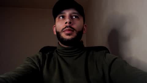 Snapshot of henryaxe chatting on 10/15/25, 11:38 HenryAxe online show from 10/15/25, 11:38