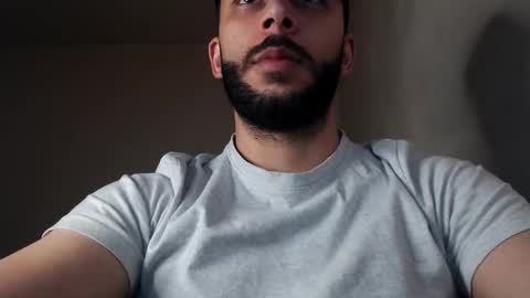 Snapshot of henryaxe chatting on 10/27/25, 12:20 HenryAxe online show from 10/27/25, 12:20