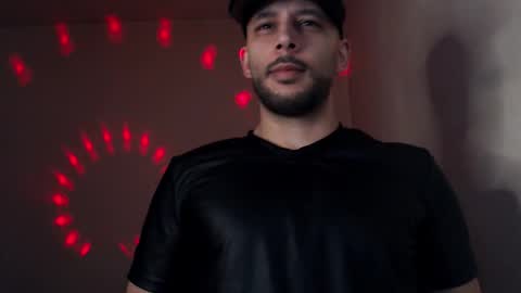 Snapshot of henryaxe chatting on 11/01/25, 03:25 HenryAxe online show from 11/01/25, 03:25