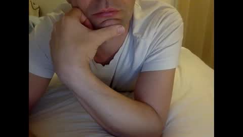 Henryhipster  sub  spank useme new Europe Twink kiss first fit kinky naughty online show from 12/17/25, 07:14
