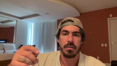 henryrio2 online show from 12/21/25, 10:33