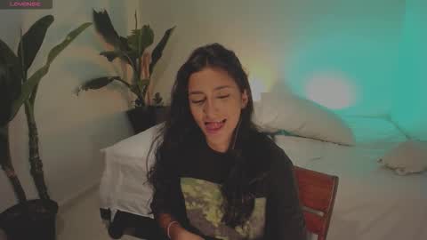 Hello I am Valentina independent Colombian model I love sensuality and pleasure welcome online show from 11/25/25, 12:21