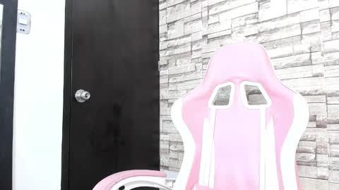 hera_elis online show from 01/11/25, 07:49