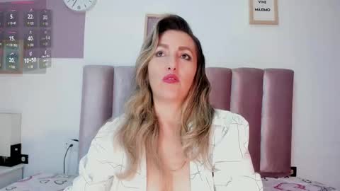 Hera godes online show from 01/17/25, 01:03