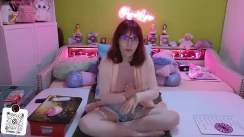 Snapshot of heraluna_ chatting on 05/12/26, 07:33 HeraLuna online show from 05/12/26, 07:33