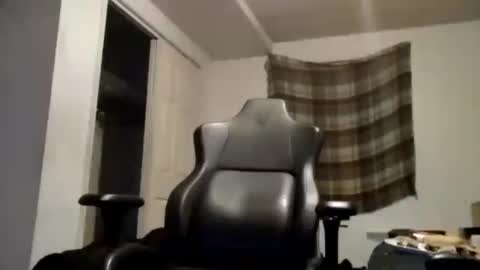 Snapshot of hereforbootyyy chatting on 02/26/25, 07:42 Hereforbootyyyy online show from 02/26/25, 07:42