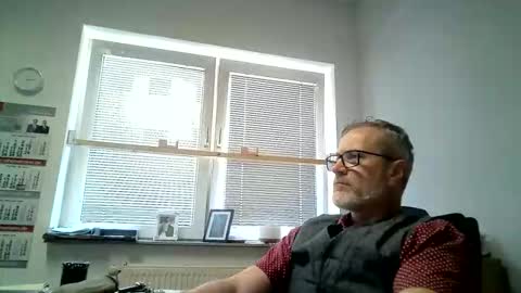 hering76 online show from 06/08/26, 01:00