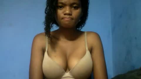 Snapshot of herisse01 chatting on 03/31/26, 10:10 herisse01 online show from 03/31/26, 10:10