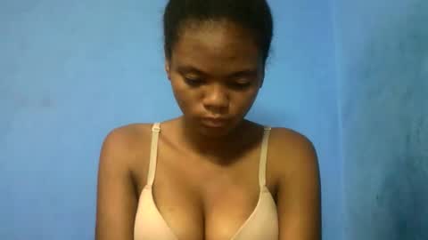 Snapshot of herisse01 chatting on 04/20/26, 04:15 herisse01 online show from 04/20/26, 04:15