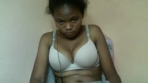 Snapshot of herisse01 chatting on 05/19/26, 05:08 herisse01 online show from 05/19/26, 05:08
