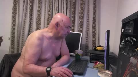mature online show from 12/26/24, 08:07