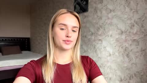 Sylvia online show from 09/26/25, 08:07