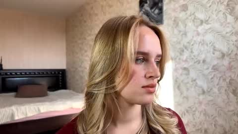 Sylvia online show from 09/30/25, 07:35