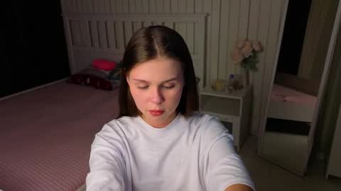 Snapshot of herminasouth chatting on 03/27/26, 07:35 Nicole online show from 03/27/26, 07:35