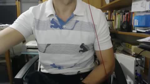 Snapshot of hero0111 chatting on 09/27/25, 06:18 hero0111 online show from 09/27/25, 06:18