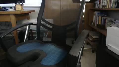 Snapshot of hero0111 chatting on 11/15/25, 02:02 hero0111 online show from 11/15/25, 02:02