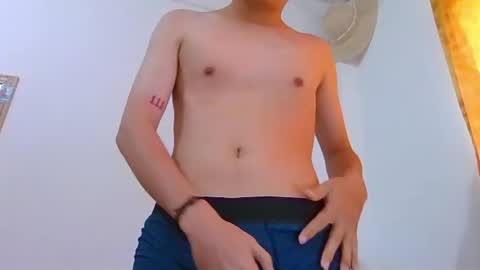 Snapshot of herrerabuitragroedwin chatting on 05/31/26, 12:23 valentin 123 online show from 05/31/26, 12:23