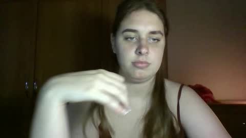 hess_luna_ online show from 09/25/25, 09:13