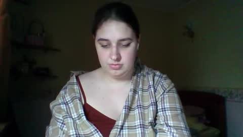 Snapshot of hess_luna_ chatting on 11/08/25, 10:04 hess_luna_ online show from 11/08/25, 10:04