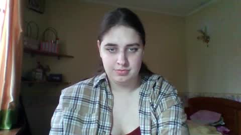 Snapshot of hess_luna_ chatting on 11/11/25, 10:15 hess_luna_ online show from 11/11/25, 10:15