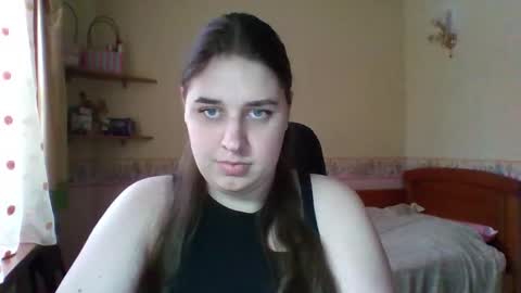 hess_luna_ online show from 02/05/26, 10:09
