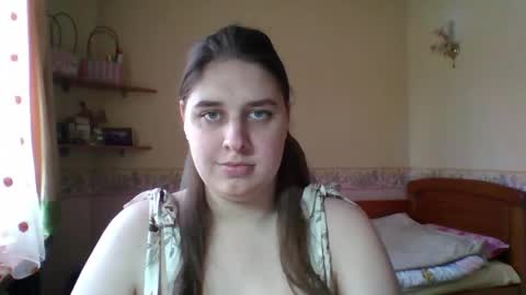hess_luna_ online show from 03/06/26, 10:23