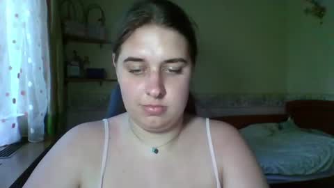 hess_luna_ online show from 07/28/26, 12:48