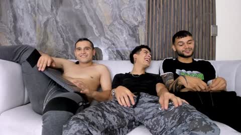 heteros men online show from 02/06/25, 02:00
