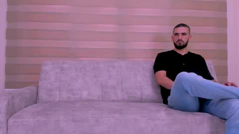 heteros men online show from 02/09/25, 07:09