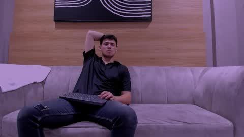 Snapshot of heteros_men chatting on 12/03/25, 02:37 heteros men online show from 12/03/25, 02:37