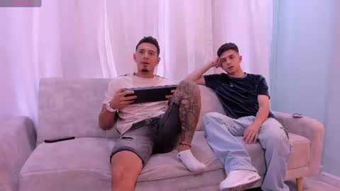 heteros men online show from 06/24/26, 07:57