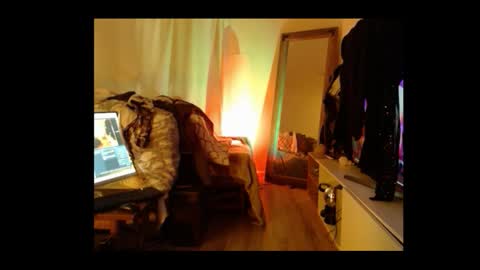 Snapshot of hevin69 chatting on 01/11/26, 06:35 hevin69 online show from 01/11/26, 06:35