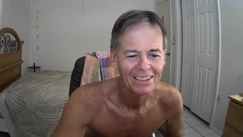 hewes1 online show from 10/30/25, 09:04