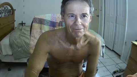 hewes1 online show from 11/04/25, 12:21