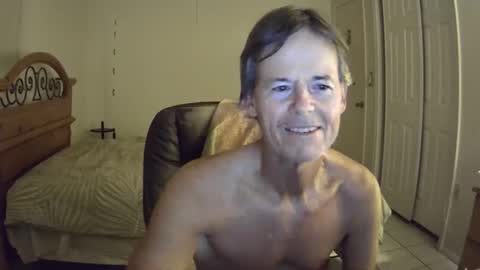 Snapshot of hewes1 chatting on 01/08/26, 09:44 hewes1 online show from 01/08/26, 09:44