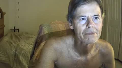 Snapshot of hewes1 chatting on 01/13/26, 12:05 hewes1 online show from 01/13/26, 12:05