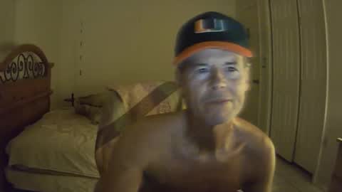Snapshot of hewes1 chatting on 01/15/26, 03:44 hewes1 online show from 01/15/26, 03:44