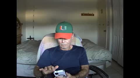 Snapshot of hewes1 chatting on 02/04/26, 10:47 hewes1 online show from 02/04/26, 10:47