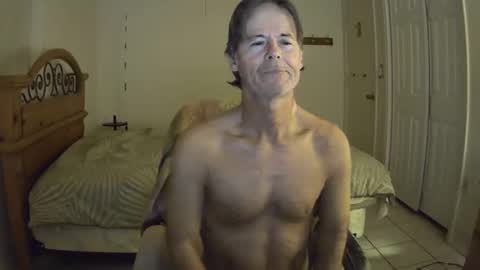 Snapshot of hewes1 chatting on 02/10/26, 07:01 hewes1 online show from 02/10/26, 07:01