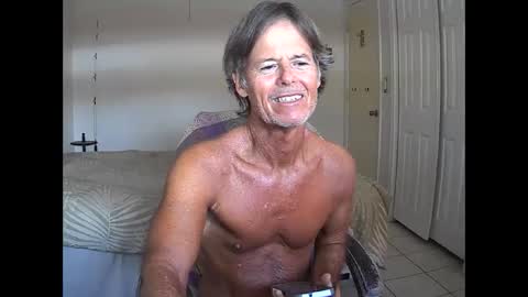 Snapshot of hewes1 chatting on 04/05/26, 07:55 hewes1 online show from 04/05/26, 07:55