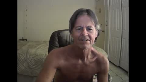 Snapshot of hewes1 chatting on 04/06/26, 10:49 hewes1 online show from 04/06/26, 10:49