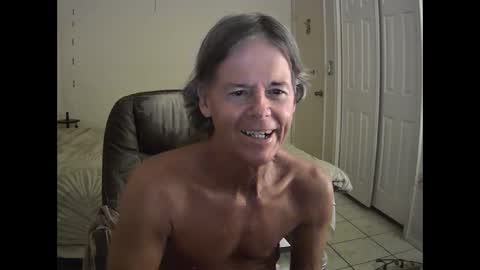 Snapshot of hewes1 chatting on 05/18/26, 08:42 hewes1 online show from 05/18/26, 08:42