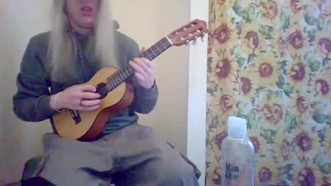 Snapshot of hey_mikky chatting on 03/12/25, 07:17 hey_mikky online show from 03/12/25, 07:17