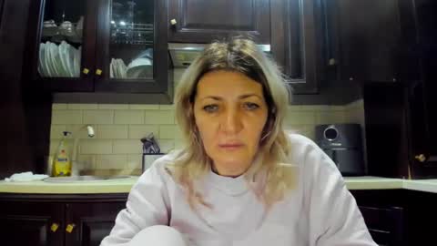 Heyheygrey online show from 12/30/24, 02:20
