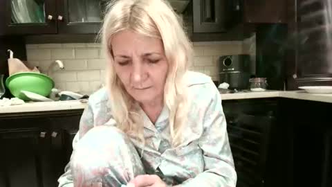 Snapshot of heyheygrey chatting on 11/04/25, 05:50 Heyheygrey online show from 11/04/25, 05:50