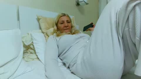 Snapshot of heyheygrey chatting on 11/13/25, 08:19 Heyheygrey online show from 11/13/25, 08:19