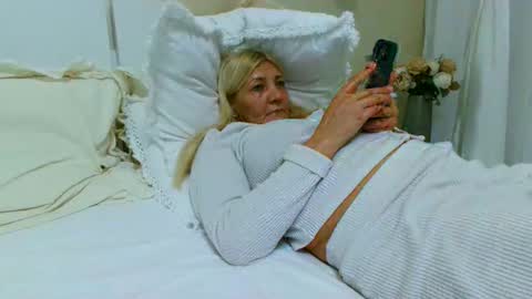 Snapshot of heyheygrey chatting on 11/18/25, 08:46 Heyheygrey online show from 11/18/25, 08:46