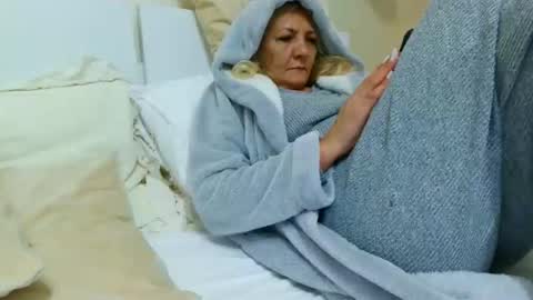 Snapshot of heyheygrey chatting on 11/29/25, 12:13 Heyheygrey online show from 11/29/25, 12:13