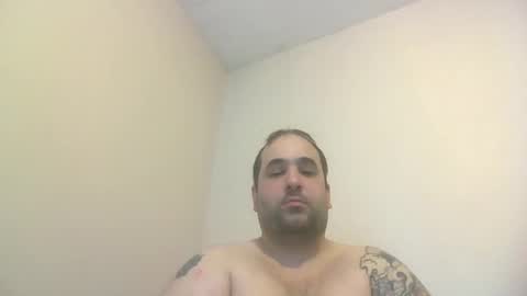 Snapshot of heyhoo111 chatting on 05/23/26, 04:33 heyhoo111 online show from 05/23/26, 04:33